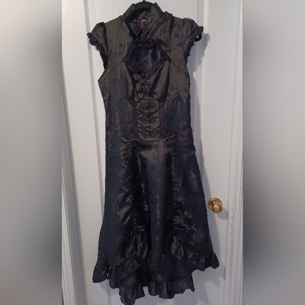 Elegant Black Sleeveless Dress